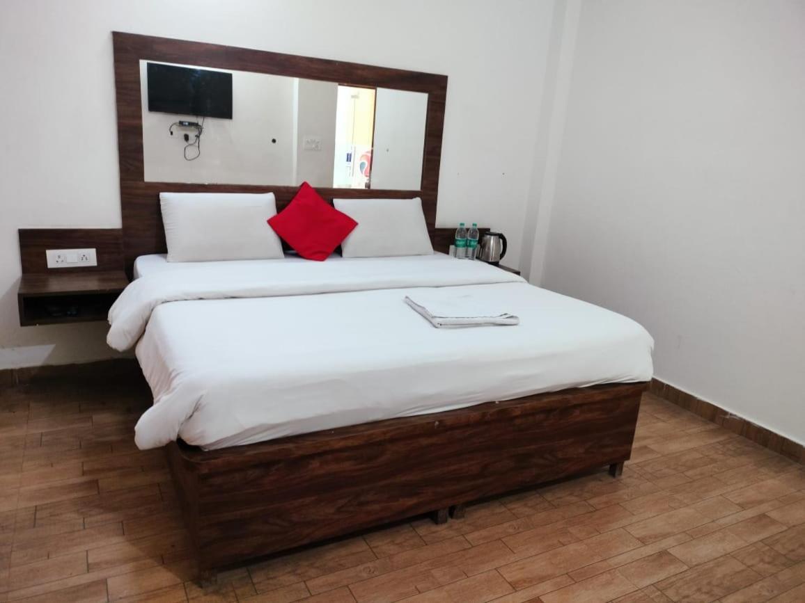The Rejoice Hotel & Guesthouse Greater Noida Kültér fotó