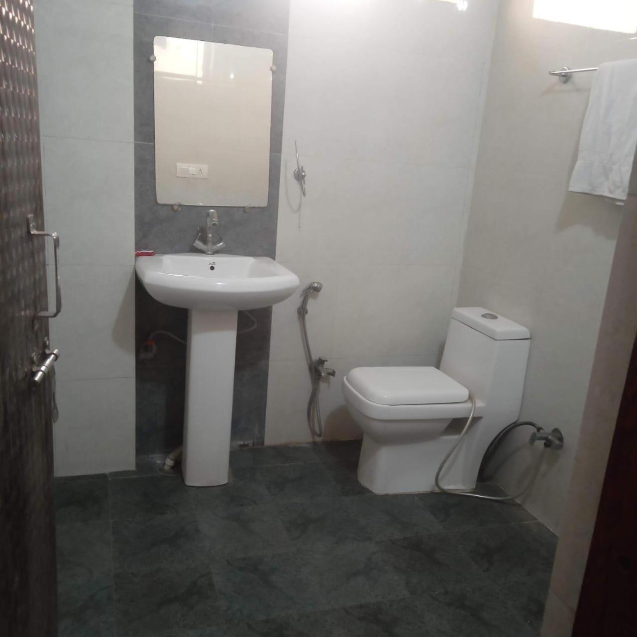 The Rejoice Hotel & Guesthouse Greater Noida Kültér fotó