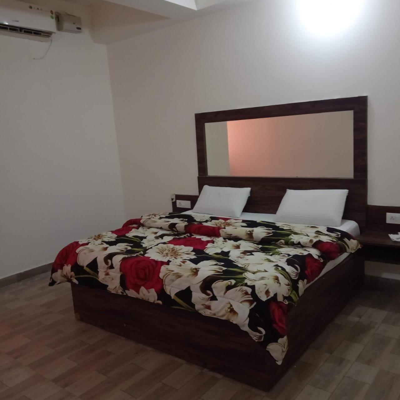 The Rejoice Hotel & Guesthouse Greater Noida Kültér fotó